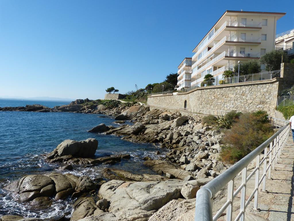 Апартаменты Roses Sobre El Mar Номер фото